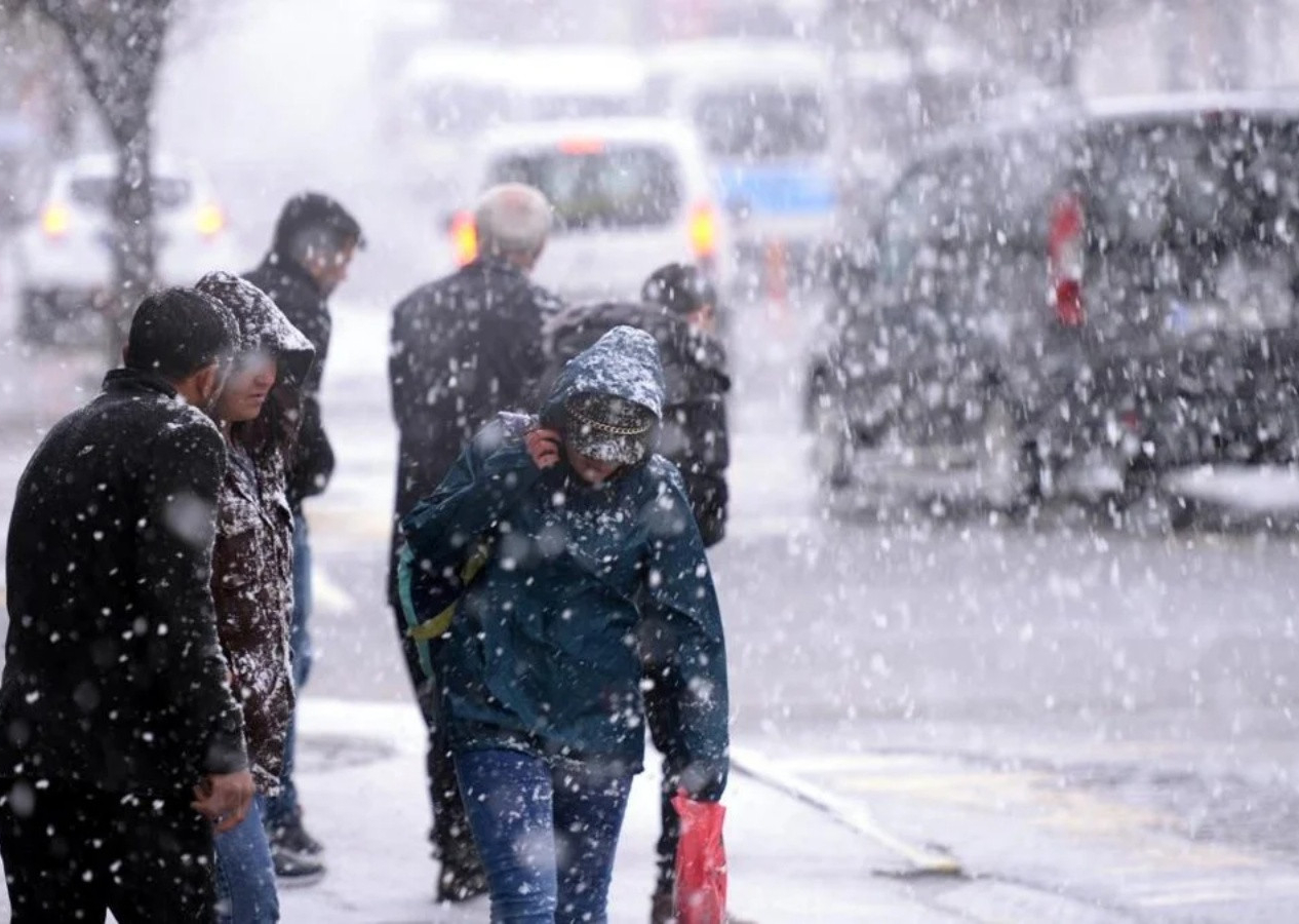 Meteoroloji'den kar ve sağanak uyarısı! İstanbul için saat verildi...