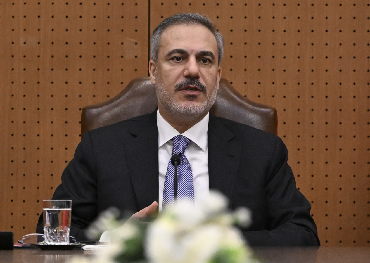 Dışişleri Bakanı Fidan bölgeyi savaş konusunda uyardı: "İsrail Lübnan'la savaşa girmemek için kendini zor tutuyor"