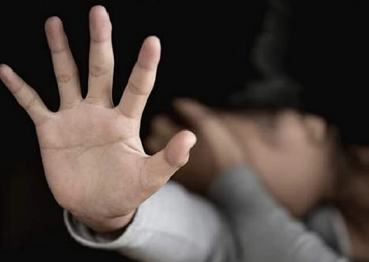 Manisa'da hakkında çok sayıda şikayet olan çocuk tacizcisi yakalandı...