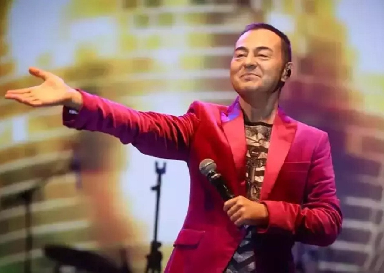 Serdar Ortaç'tan bir açıklama daha! Eski eşi Chloe Loughnan hakkında açıklamaları sonrasında kumar itirafı ile gündemde...