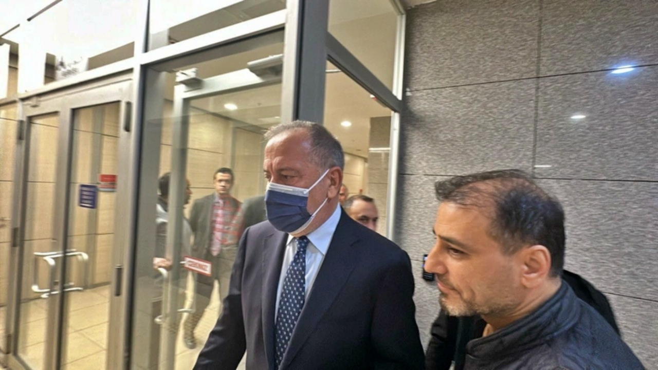 Provokasyona alkış tutan Fatih Altaylı'ya yurt dışına çıkış yasağı!