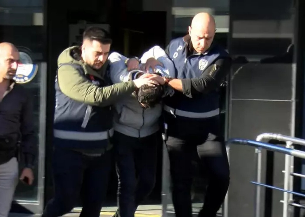 Kadıköy'de öğrenci servisi kaçıran şüpheli ile ilgili akılalmaz detay! Cumhurbaşkanlığı Külliyesi'ne girmeye çalıştı...