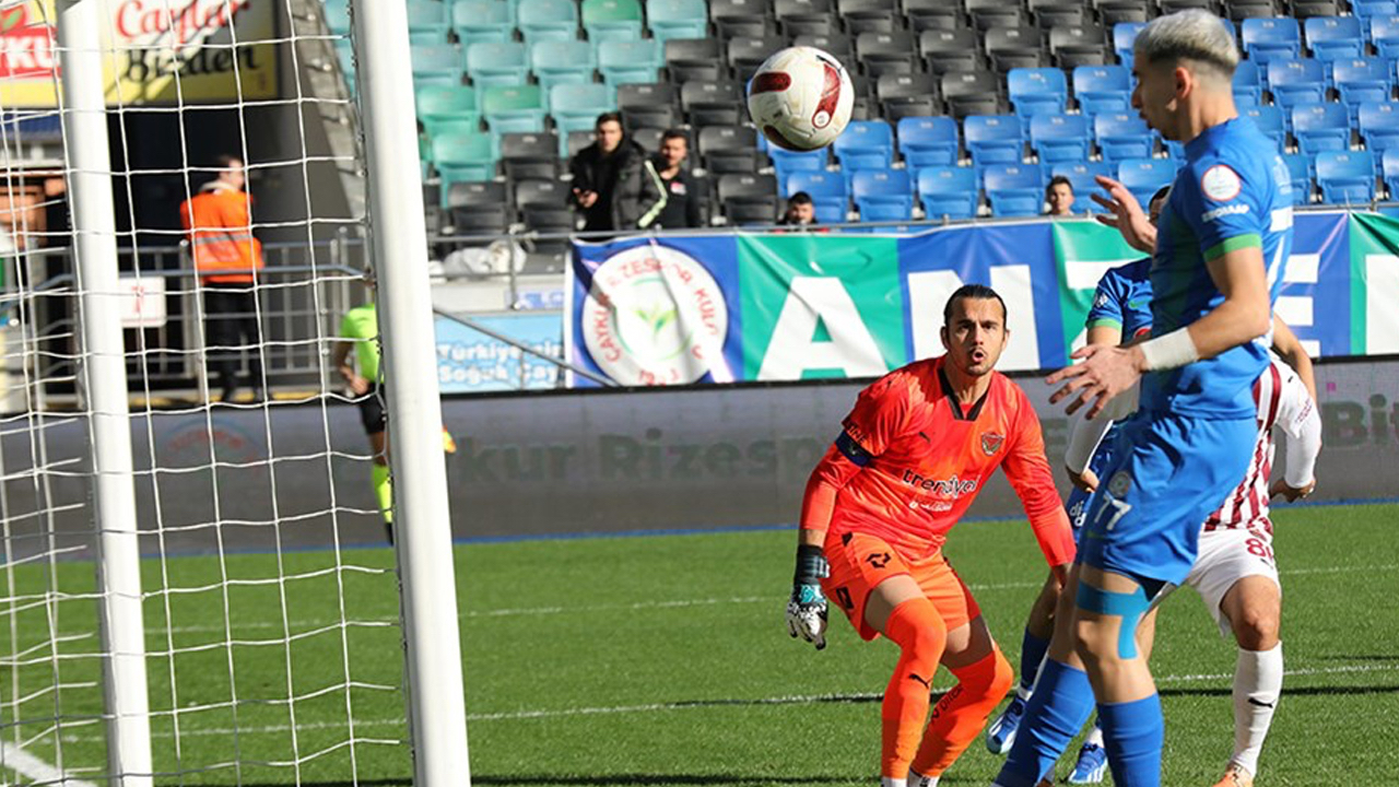 Hatayspor'a bir darbe de Çaykur Rizespor'dan geldi