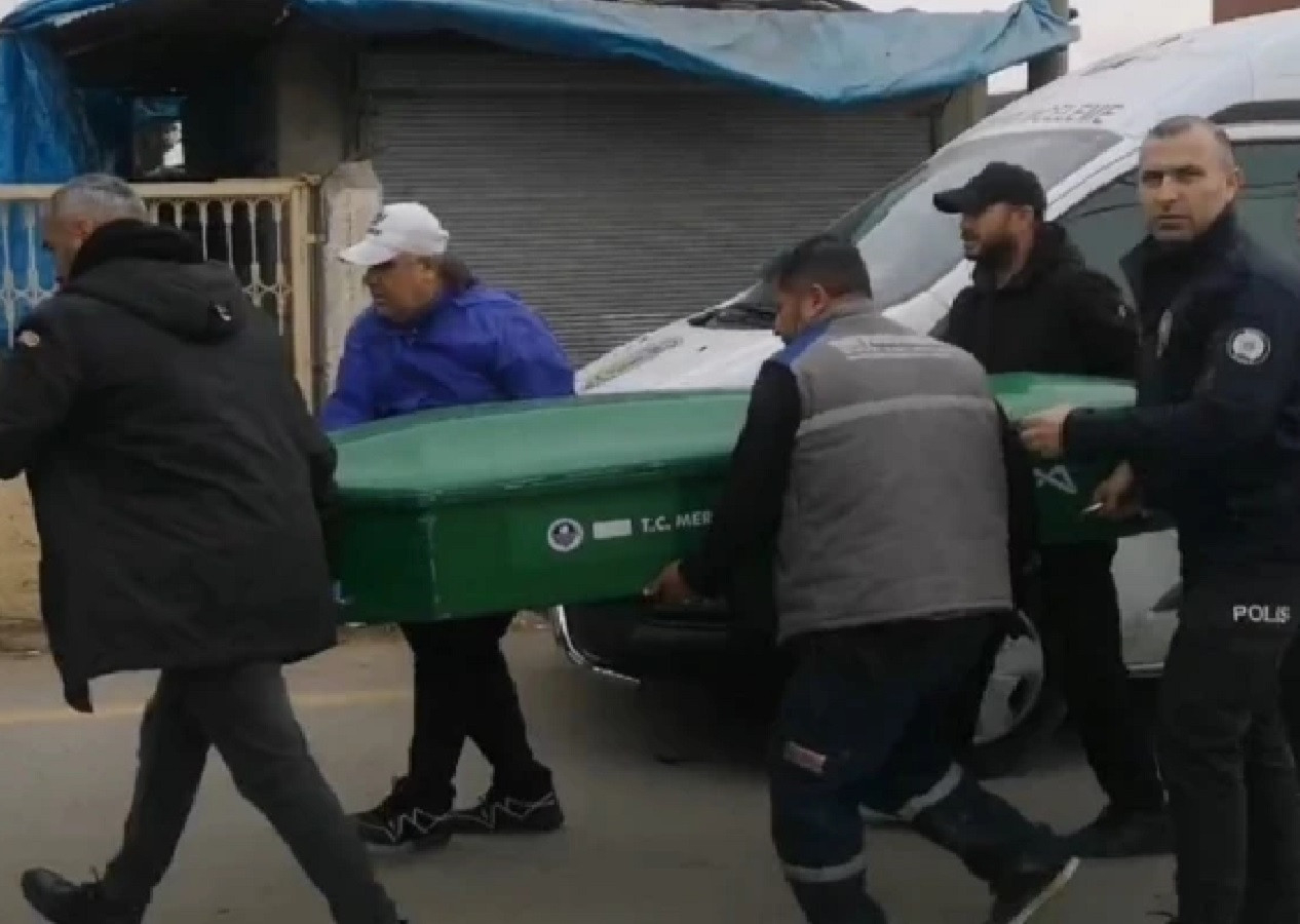 Mersin Tarsus'ta kan donduran cinayet! Demir çubukla dövdüğü karısı öldü!