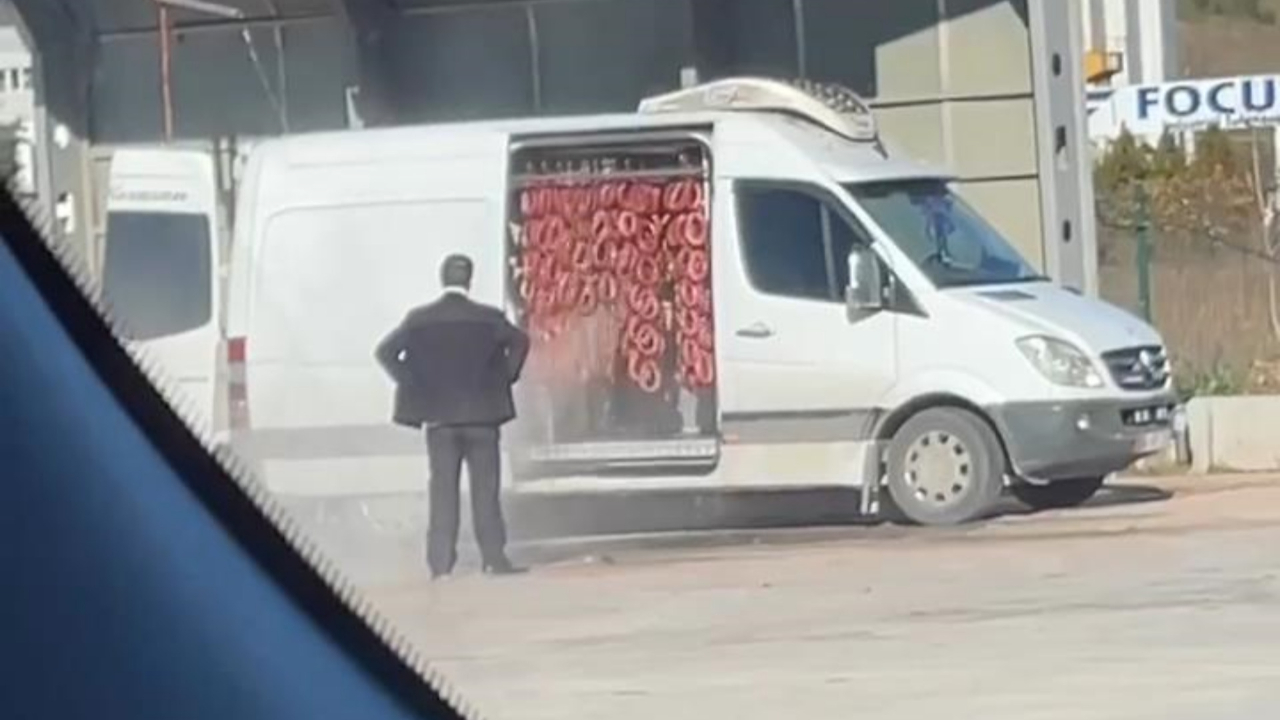 Benzin istasyonunda sucuk yıkayanların ifadesi ortaya çıktı: Özürleri kabahatlerinden büyük
