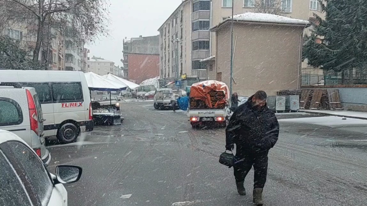 İlk kar tatili haberi geldi! Tekirdağ ve Çanakkale'de eğitime kar engeli