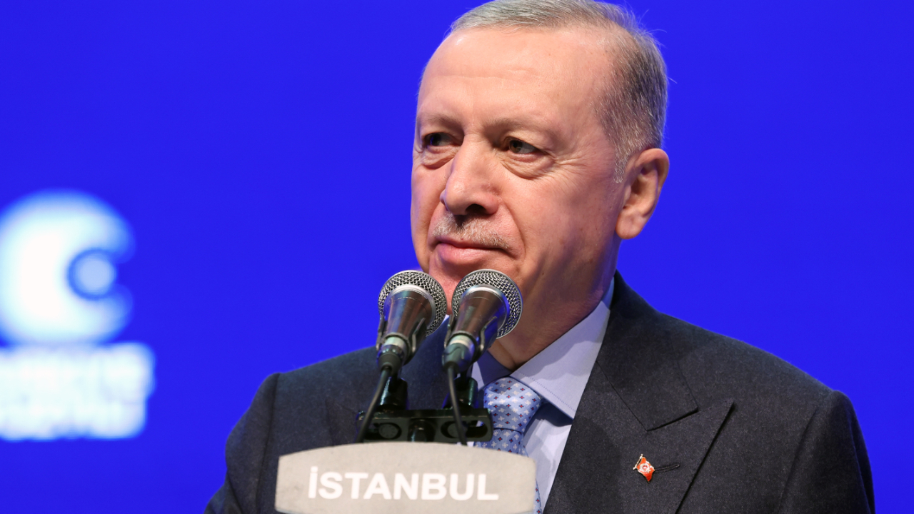 Cumhurbaşkanı Erdoğan 9'uncu kez dede oldu: Kulağına ismini okudu