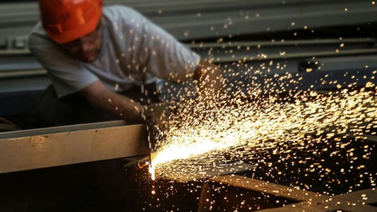 Metal fırtına! 150 bin işçi grev kararı aldı