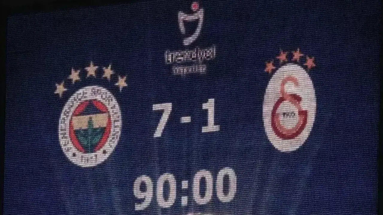 Kadıköy'de maç sonu dikkat çeken görüntü: FB 7 - 1 GS!