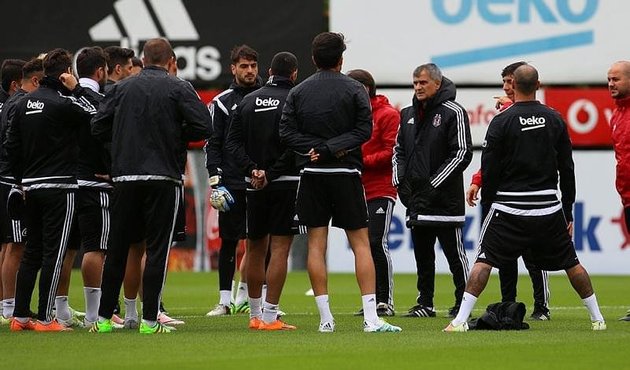 Beşiktaş'ta 4 futbolcu kadro dışı!
