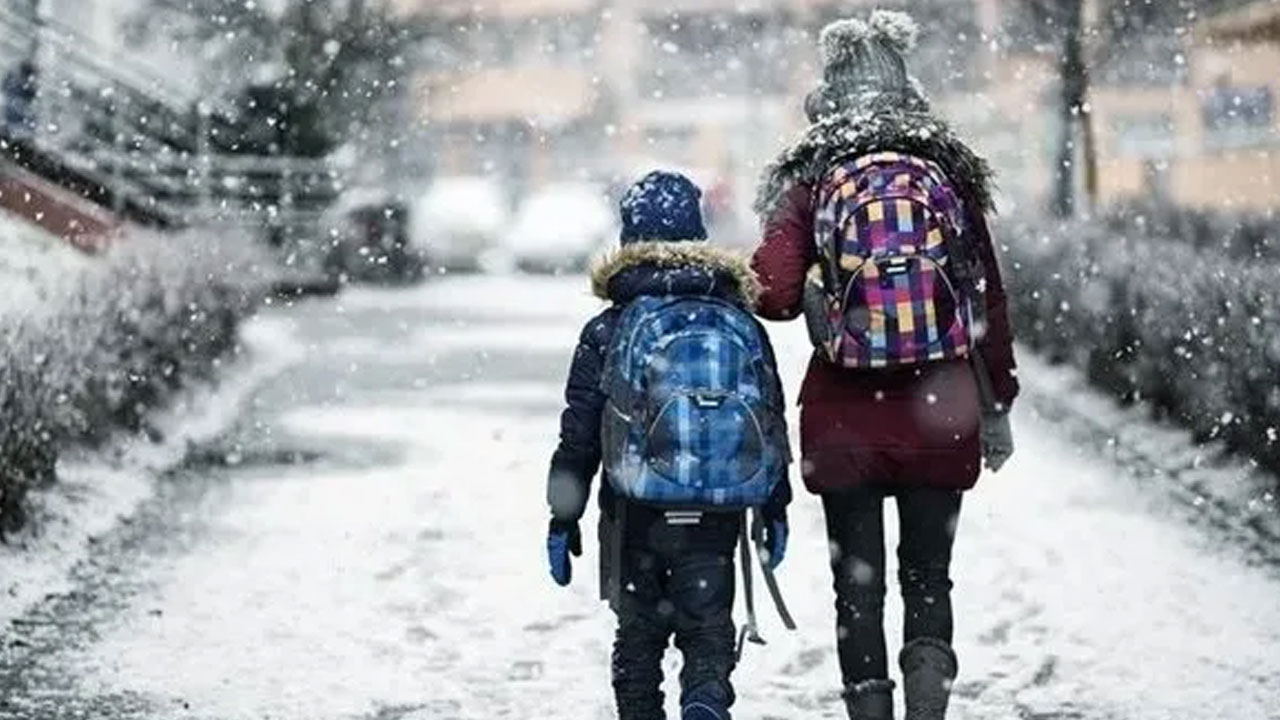 Bingöl’ün Yedisu ilçesinde eğitime kar engeli