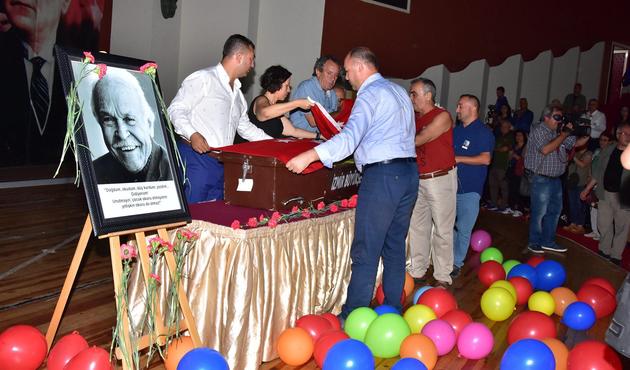 Büyük usta Muzaffer İzgü’ye saygı töreni düzenlendi!