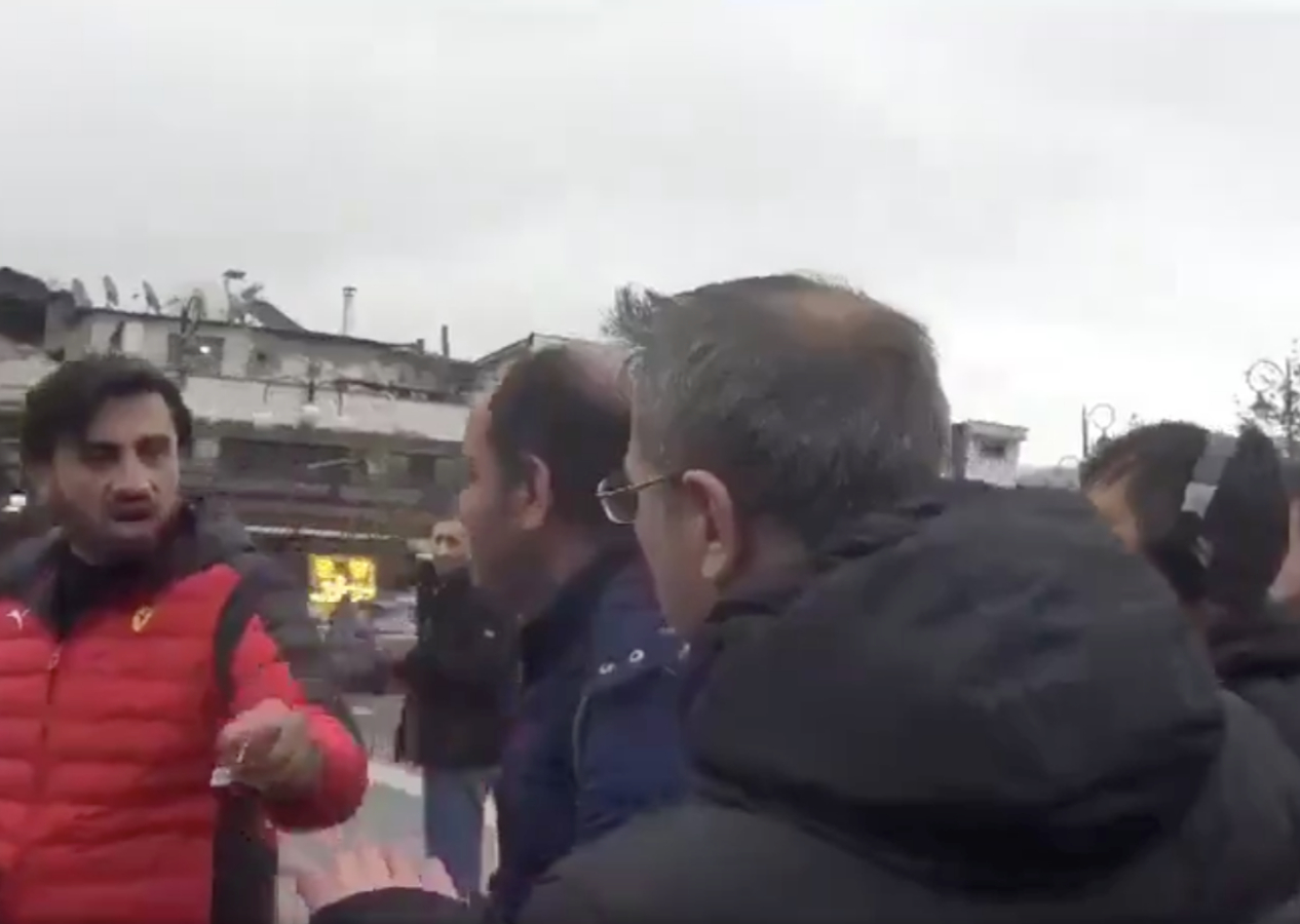 Diyarbakır'da terör propagandası yapan Rudaw Tv muhabirine Türk gencinden tepki:Burası Türkiye ulan!