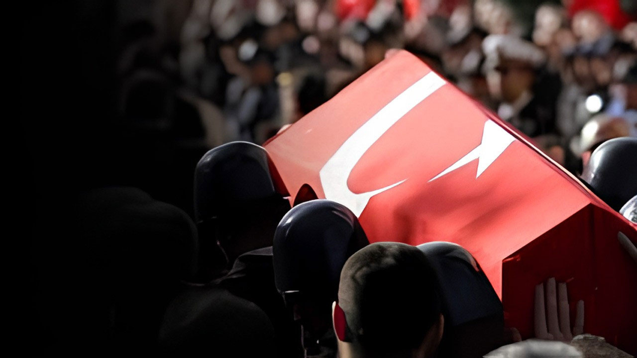 Pazartesi günü tüm okullarda şehitler için saygı duruşunda bulunulacak