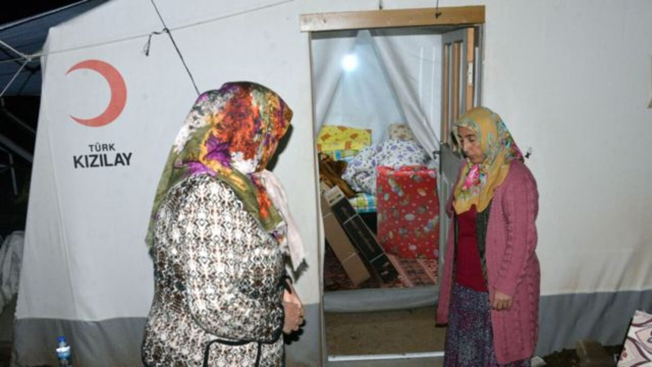 Yine boş durmuyorlar! Şehit ailesinin üzerinden çirkin istismar