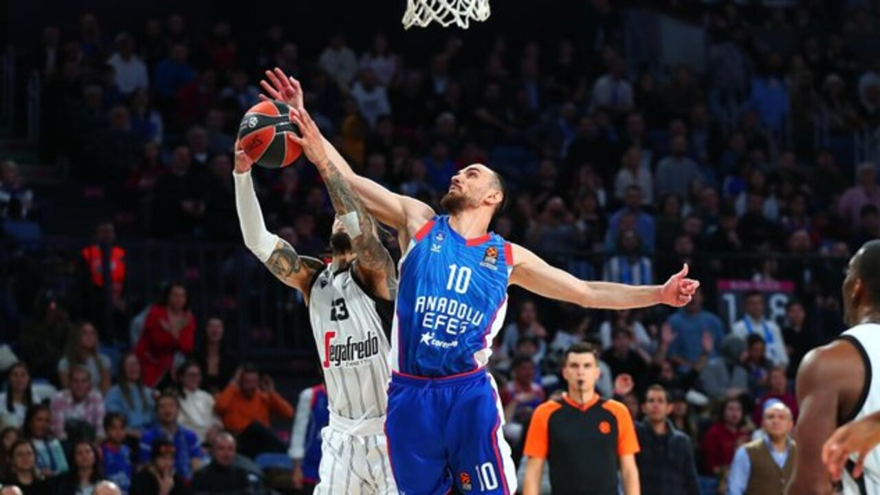 Anadolu Efes 99 - 75 Virtus Bologna | Maçın özeti