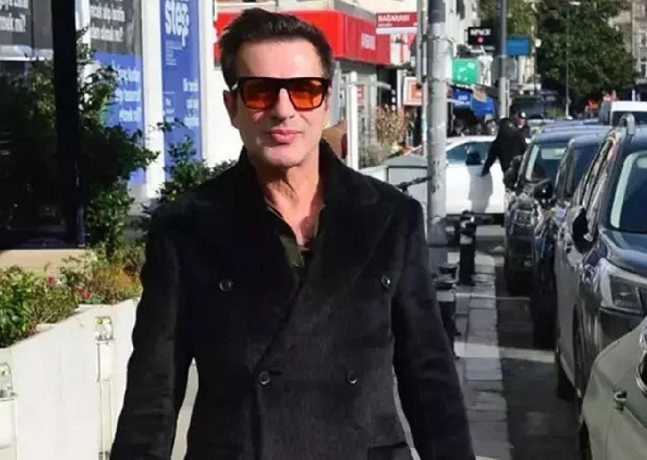 Ünlü şarkıcı Teoman'dan Orhan Gencebay'a yanıt! "Gençler istediklerini yapmalılar"