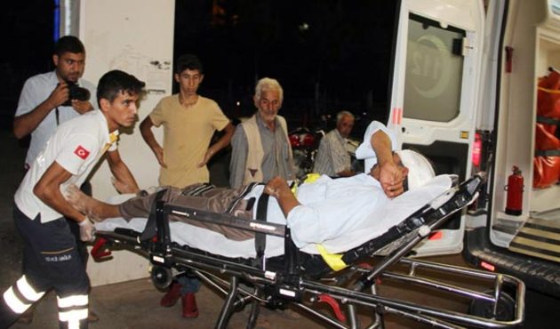 Silahlar bıçaklar çekildi, taşlar sopalar konuştu! 8 yaralı...