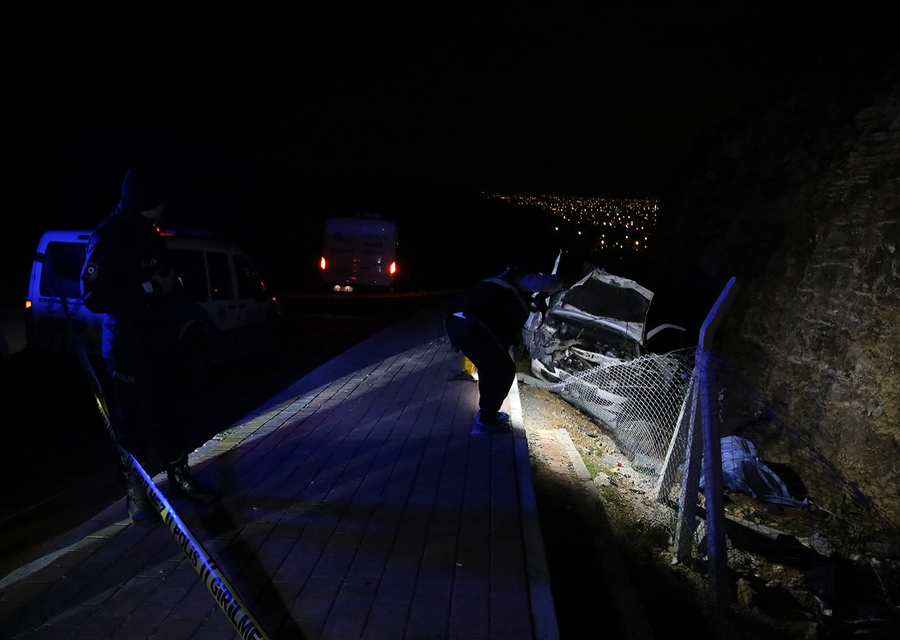 Antalya Kepez'de korkunç kaza: 2 ölü, 2 yaralı...