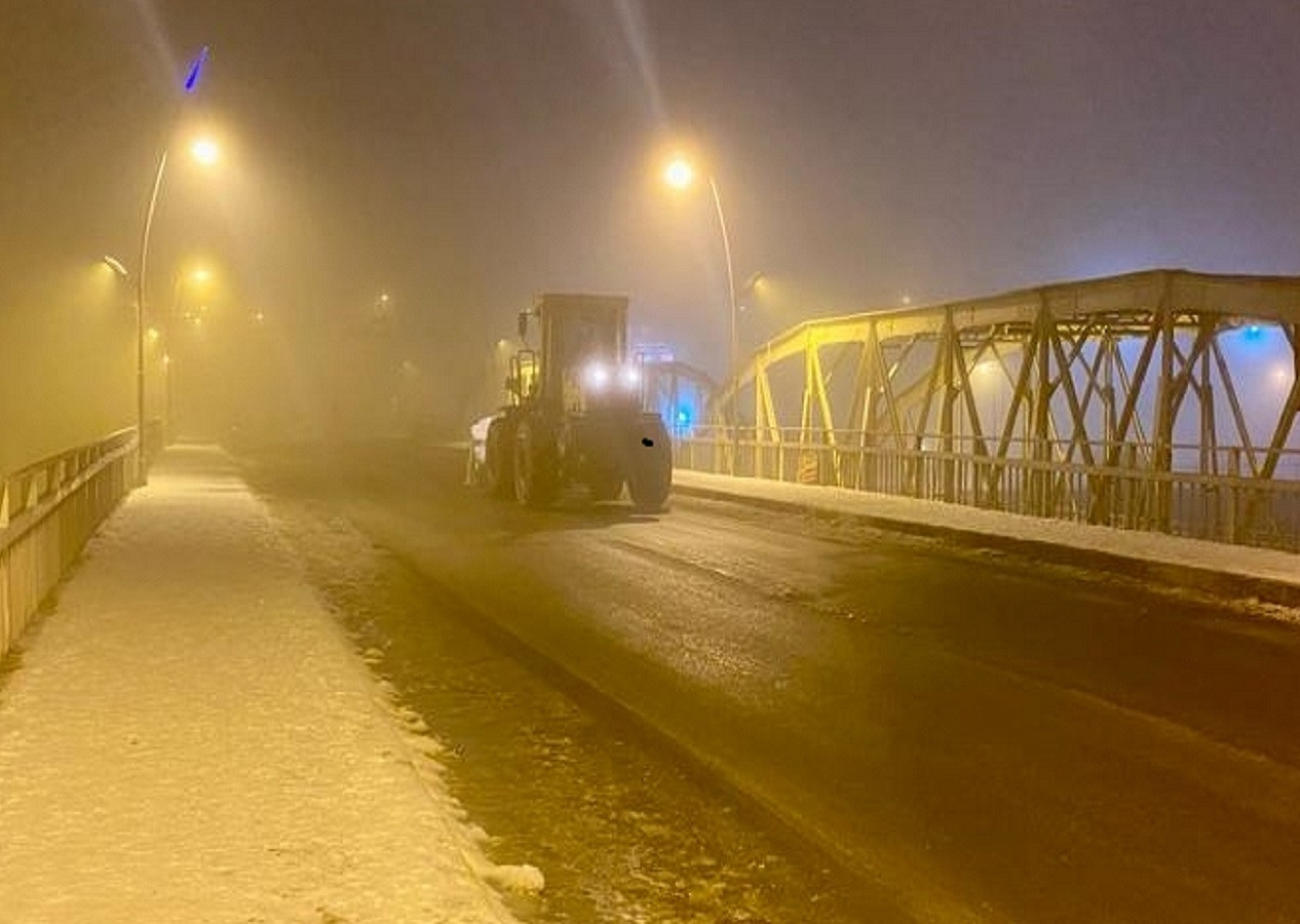 Ardahan'da yoğun kardan sonra sis hayatı olumsuz etkiledi!