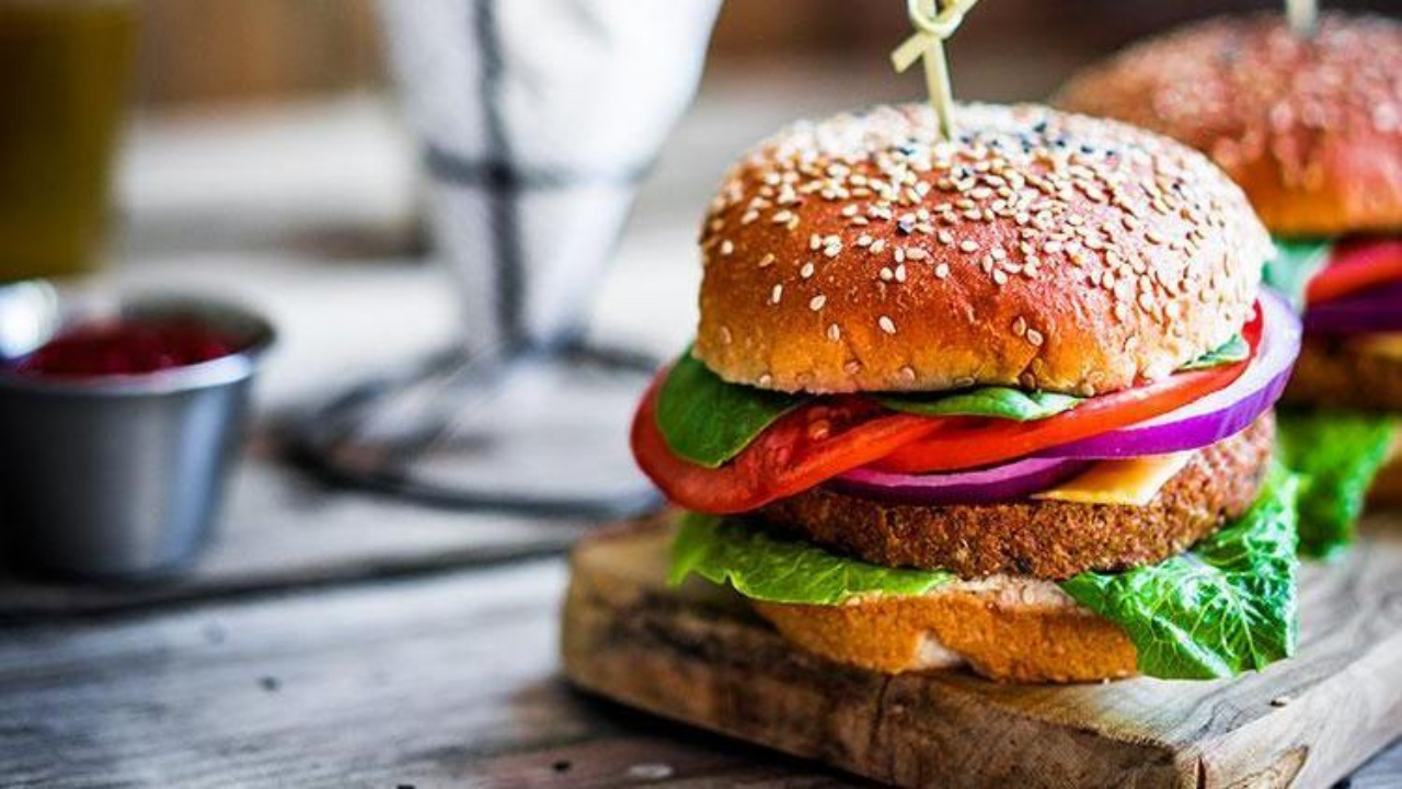 Evde hamburger nasıl yapılır? İşte kolay hamburger tarifi...