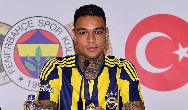 Cagliari, Van der Wiel'i kadrosuna kattı...