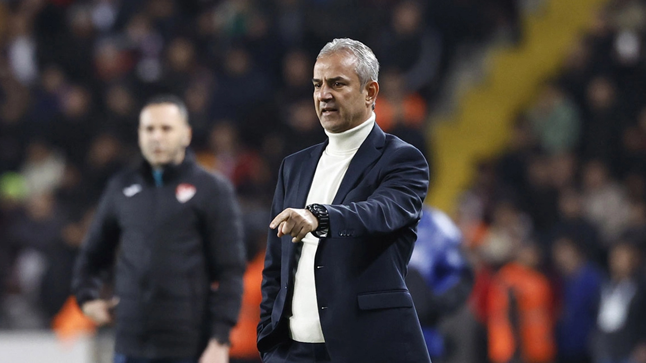 İsmail Kartal'ın kıyafet totemi damga vurdu! 4 maçtır üzerinde aynı kazak var