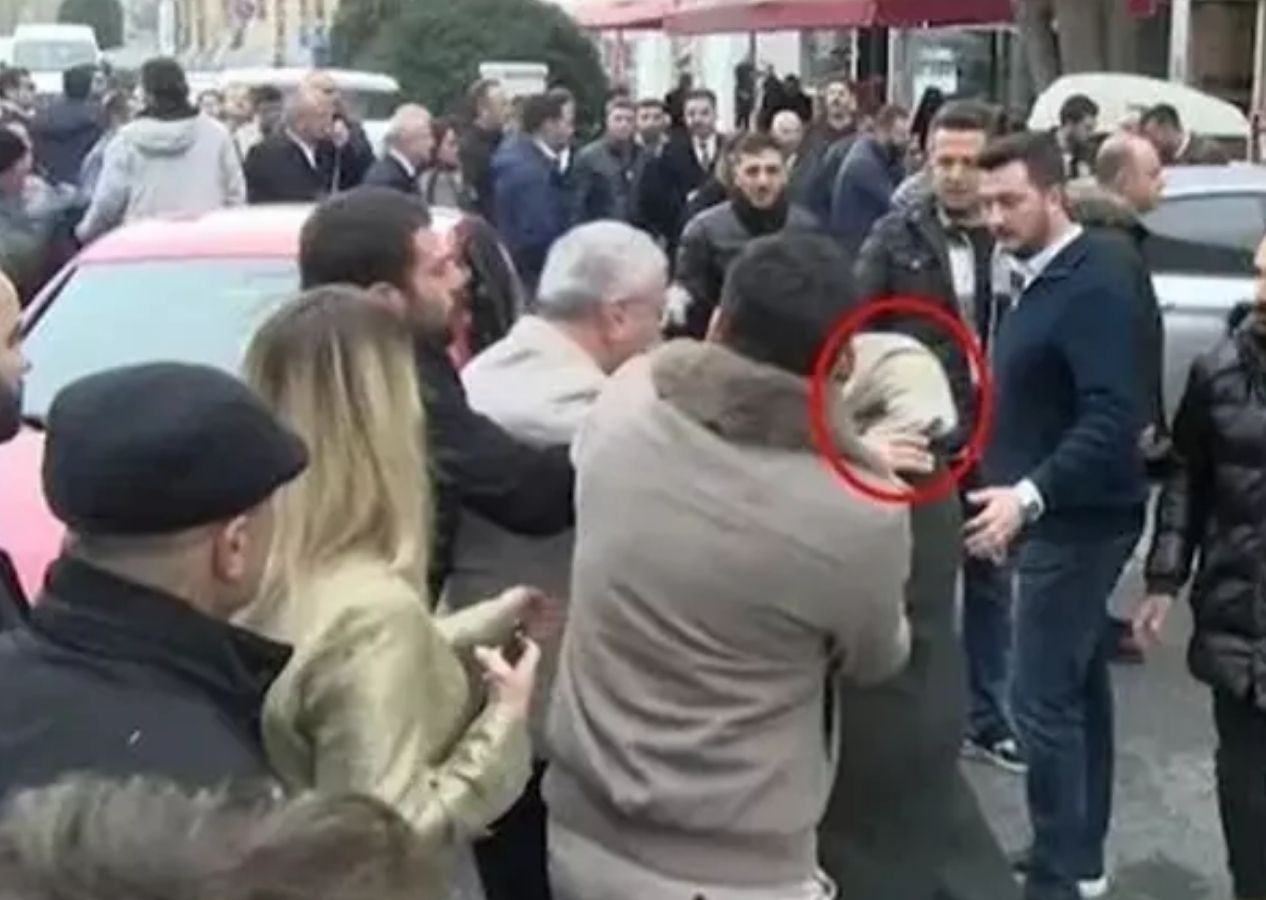 Yaşlı kadının boğazını sıkıp küfür eden CHP'li Büyükçekmece Belediye Başkan Yardımcısı Hasan Akkuş serbest bırakıldı