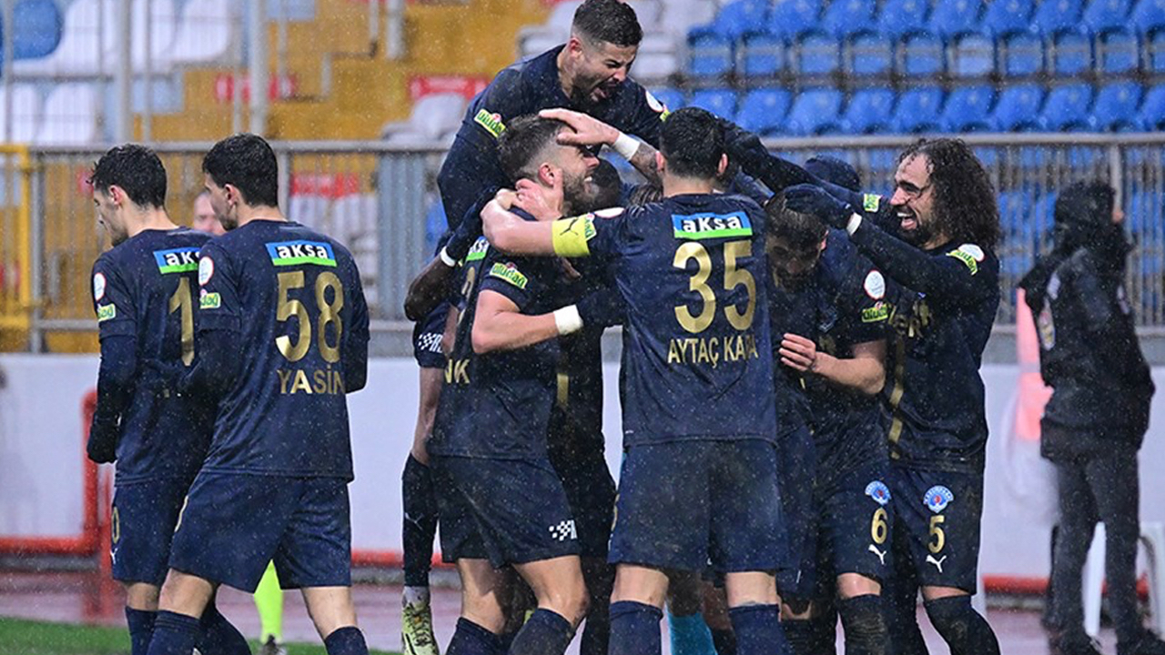 Volkan Demirel'in Hatayspor'daki çöküşü sürüyor! Bir darbe de Kasımpaşa'dan