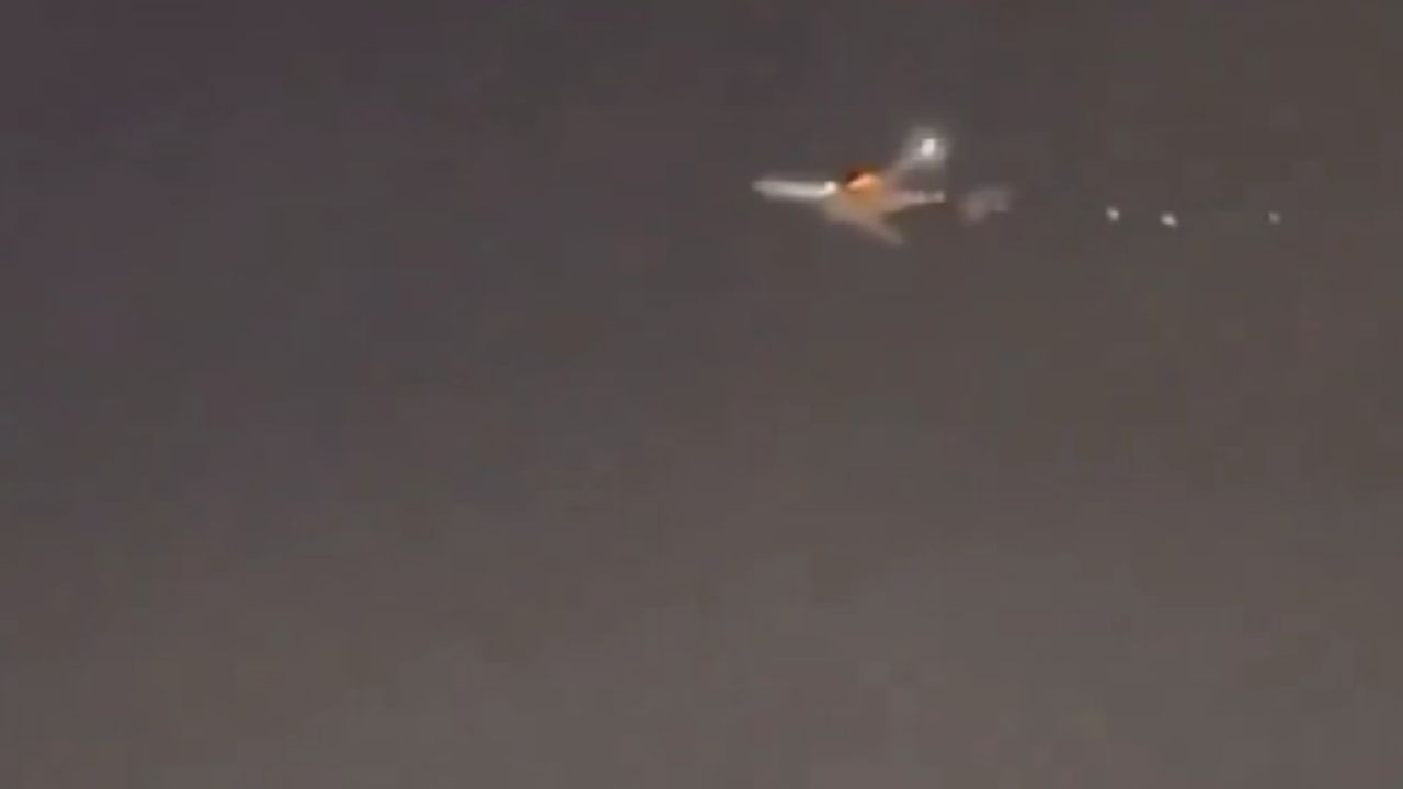 ABD'de Boeing 747 tipi kargo uçağı kalkışından kısa süre sonra acil iniş yaptı
