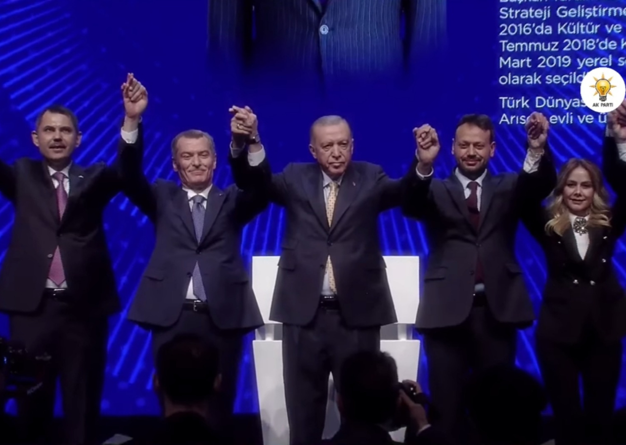 Cumhurbaşkanı Erdoğan, AK Parti'nin İstanbul ilçe belediye başkan adaylarını açıkladı!