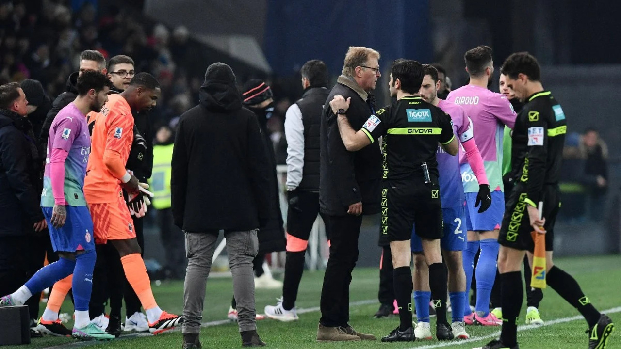 Serie A'da ırkçılık skandalı! Soyunma odasına gittiler...