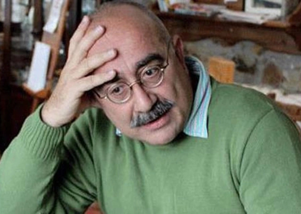 Sevan Nişanyan korkunç sözlerle ezanı hedef alarak İslam'a kin kustu!