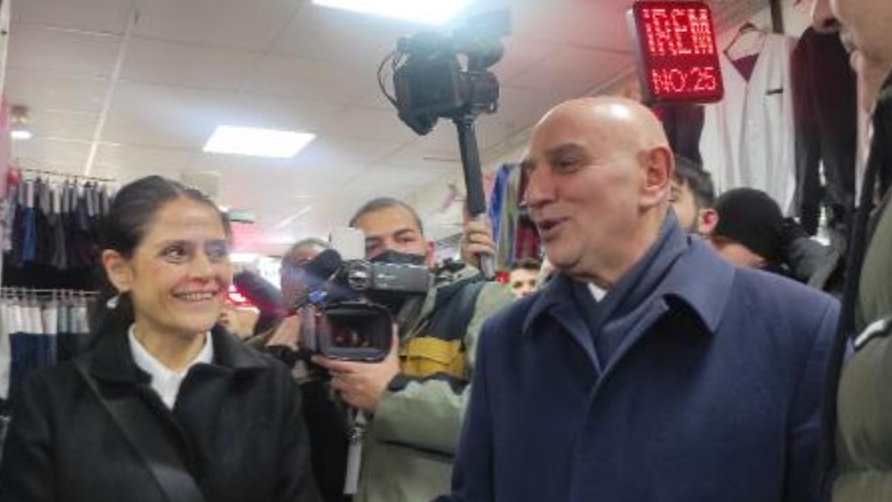 AK Parti'nin Ankara Büyükşehir Belediye Başkan adayı Altınok esnafı ziyaret etti