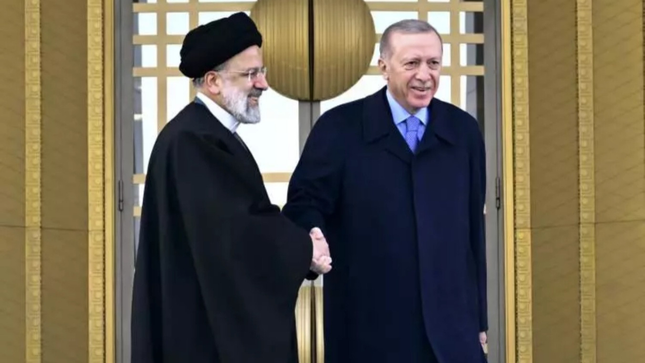Erdoğan, İran Cumhurbaşkanı Reisi ile görüştü! 10 anlaşma imzalanacak...