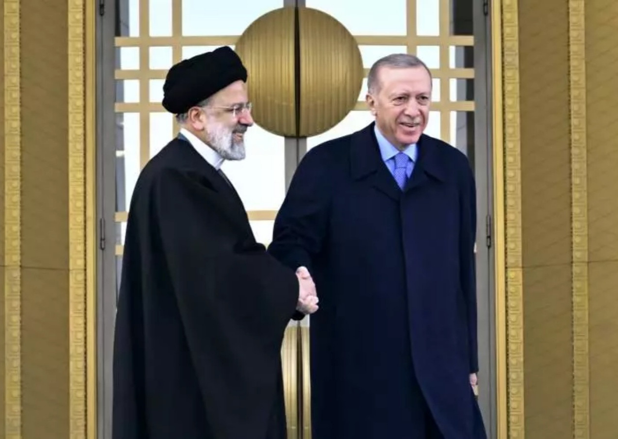 Erdoğan, İran Cumhurbaşkanı Reisi ile görüştü! 10 anlaşma imzalanacak...