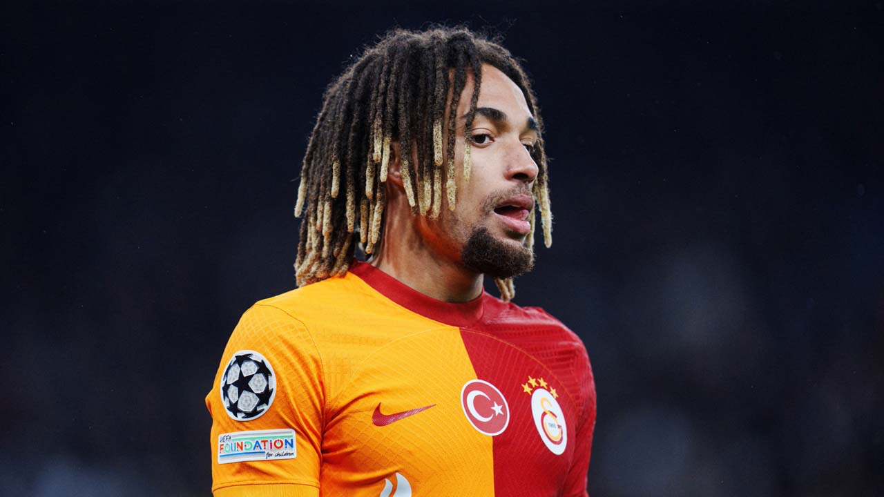 Sacha Boey Bayern Münih'e imza atıyor! Galatasaray, Süper Lig tarihine geçecek bonservisi kasasına koymaya hazırlanıyor! Transferde canlı takip...