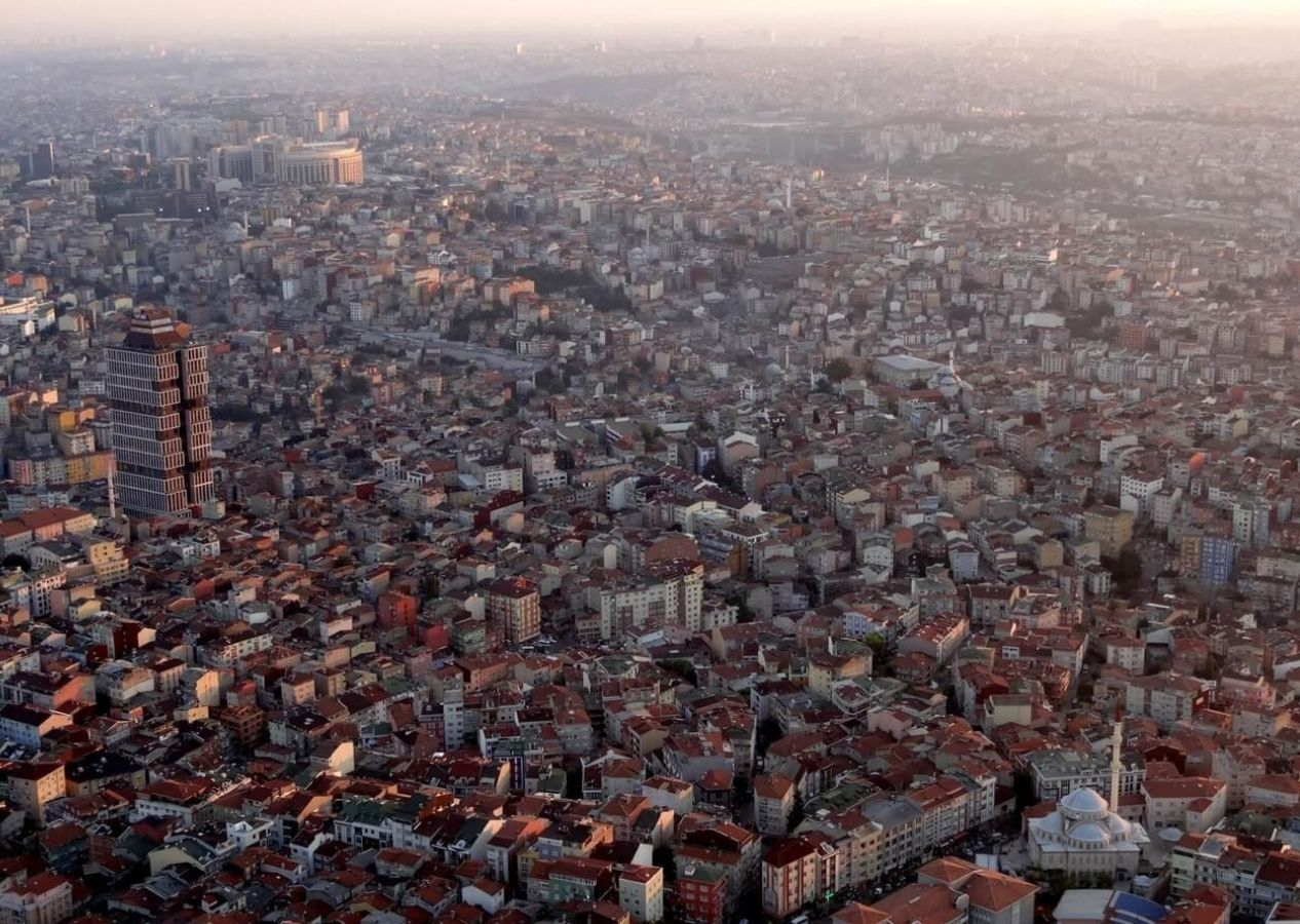 Deprem uzmanından İstanbul için korkutan uyarı: 100 bin bina yıkılacak