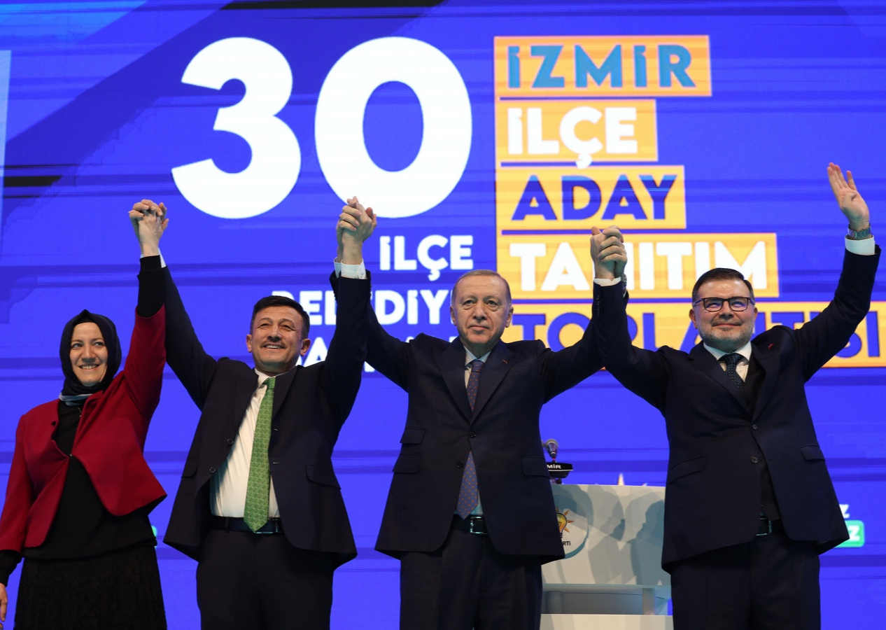 Cumhurbaşkanı Erdoğan, AK Parti'nin İzmir ilçe belediye başkan adaylarını açıkladı! İşte tam liste...
