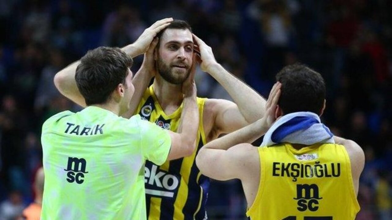 Kendi sahasından basket attı, Fenerbahçe Beko maçı uzatmada kopardı!