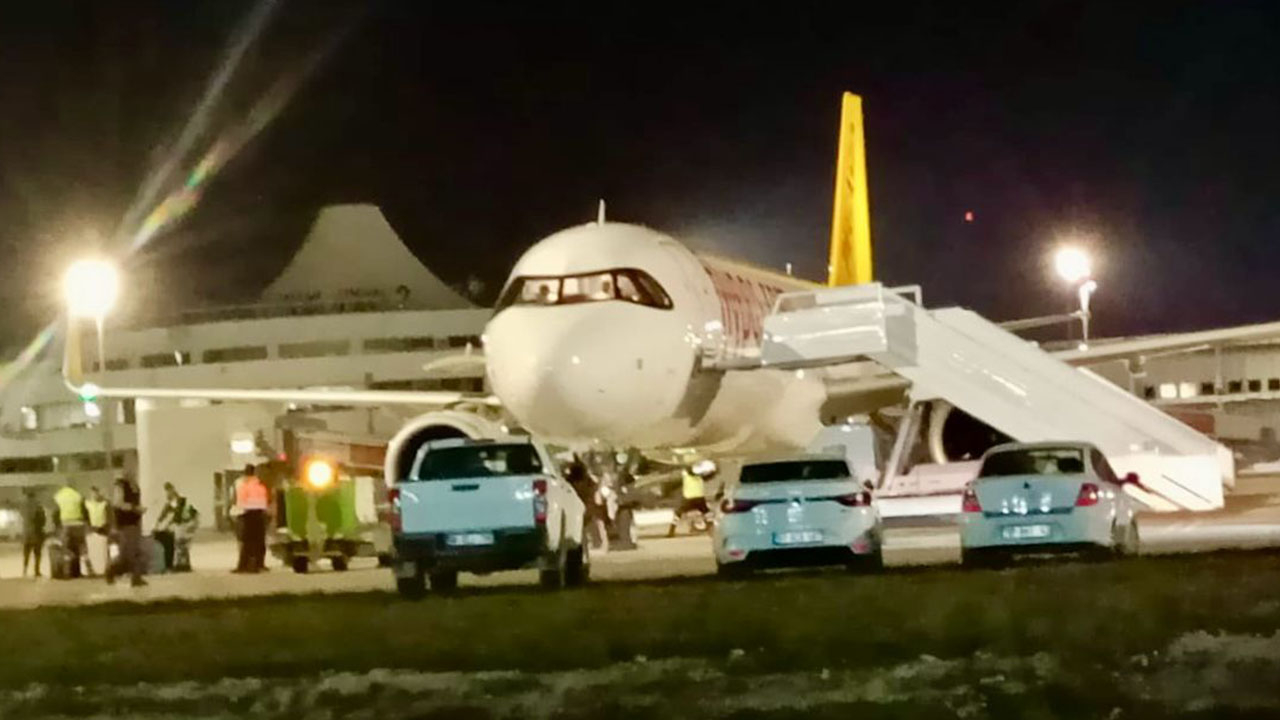 Sabiha Gökçen'den kalkan İstanbul-Riyad uçağı acil iniş yaptı! Kargo bölümünden 'yardım edin' çığlıkları geldi!