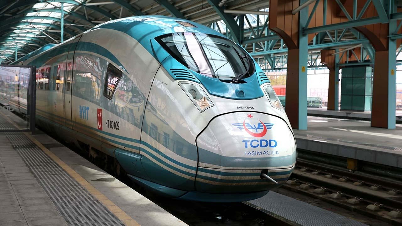 Bakan Uraloğlu'dan yüksek hızlı tren açıklaması: İzmir-Ankara arası 3,5 saat sürecek!