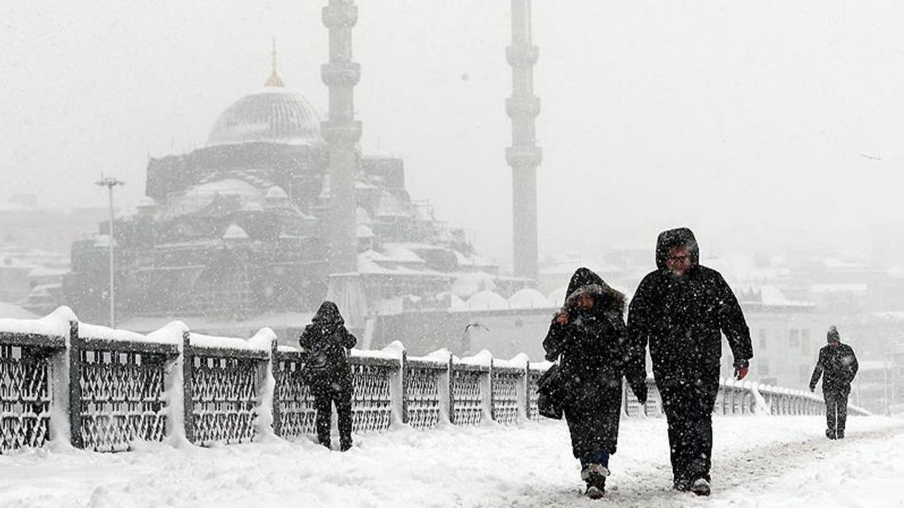 Kar yağışı için saat verildi! Kombi patlatan soğuklar... İstanbul alarmda: Sibirya soğukları kapıda