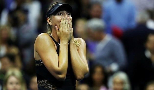 Sharapova göz yaşlarını tutamadı...