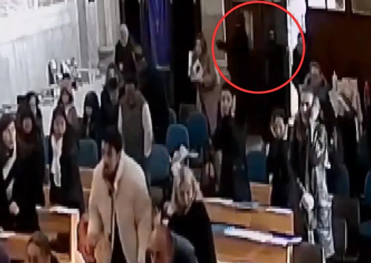 Bakan Yerlikaya açıkladı! Santa Maria Kilisesi saldırısında yakalanan iki zanlının DEAŞ'lı olduğunu değerlendiriyoruz