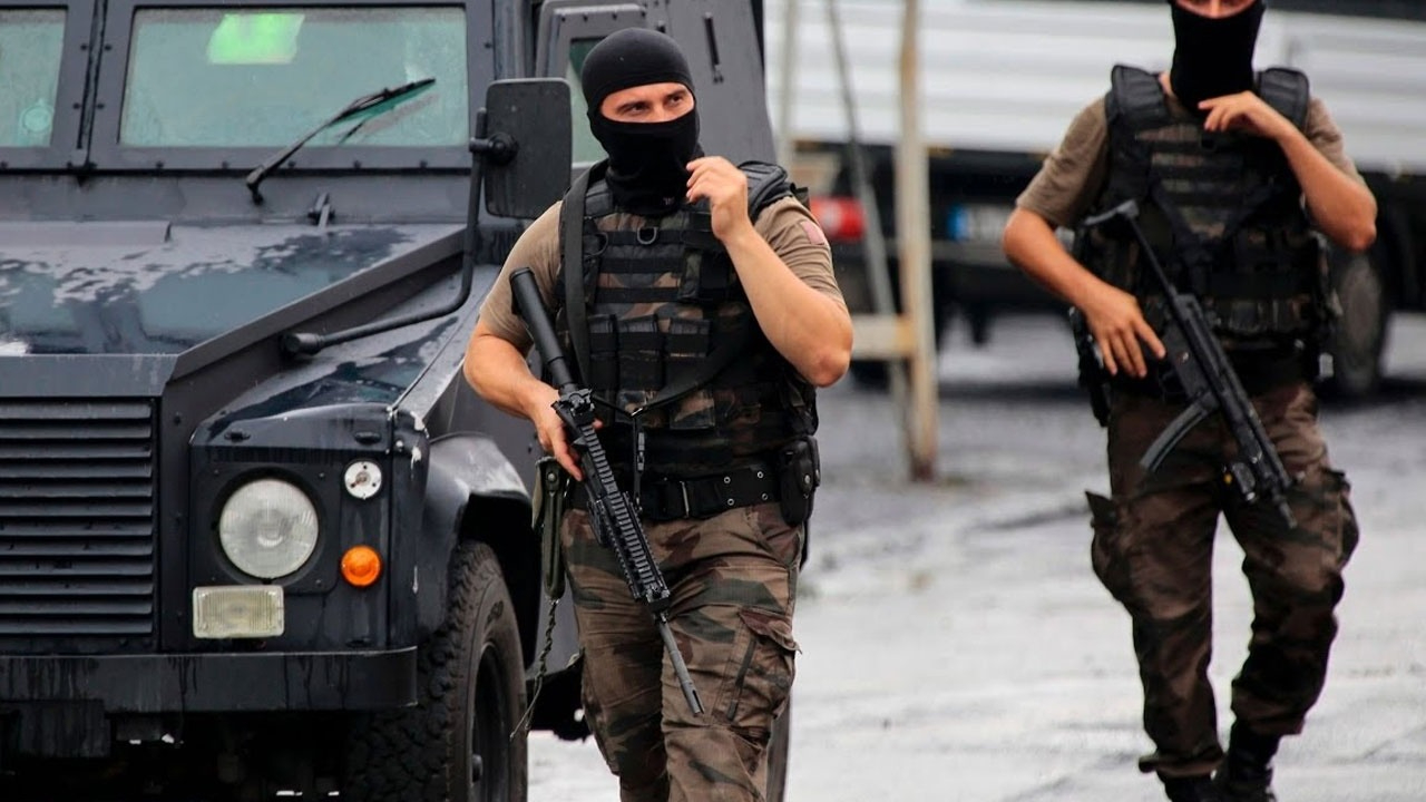 PKK'ya MİT ve jandarma darbesi! İki şehirde ortak operasyon sözde sorumlular yakalandı!