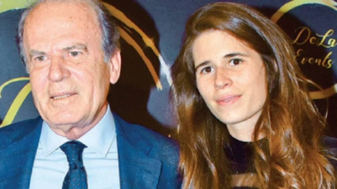 Mustafa Denizli’nin kızı Lal Denizli CHP'nin Çeşme adayı oldu