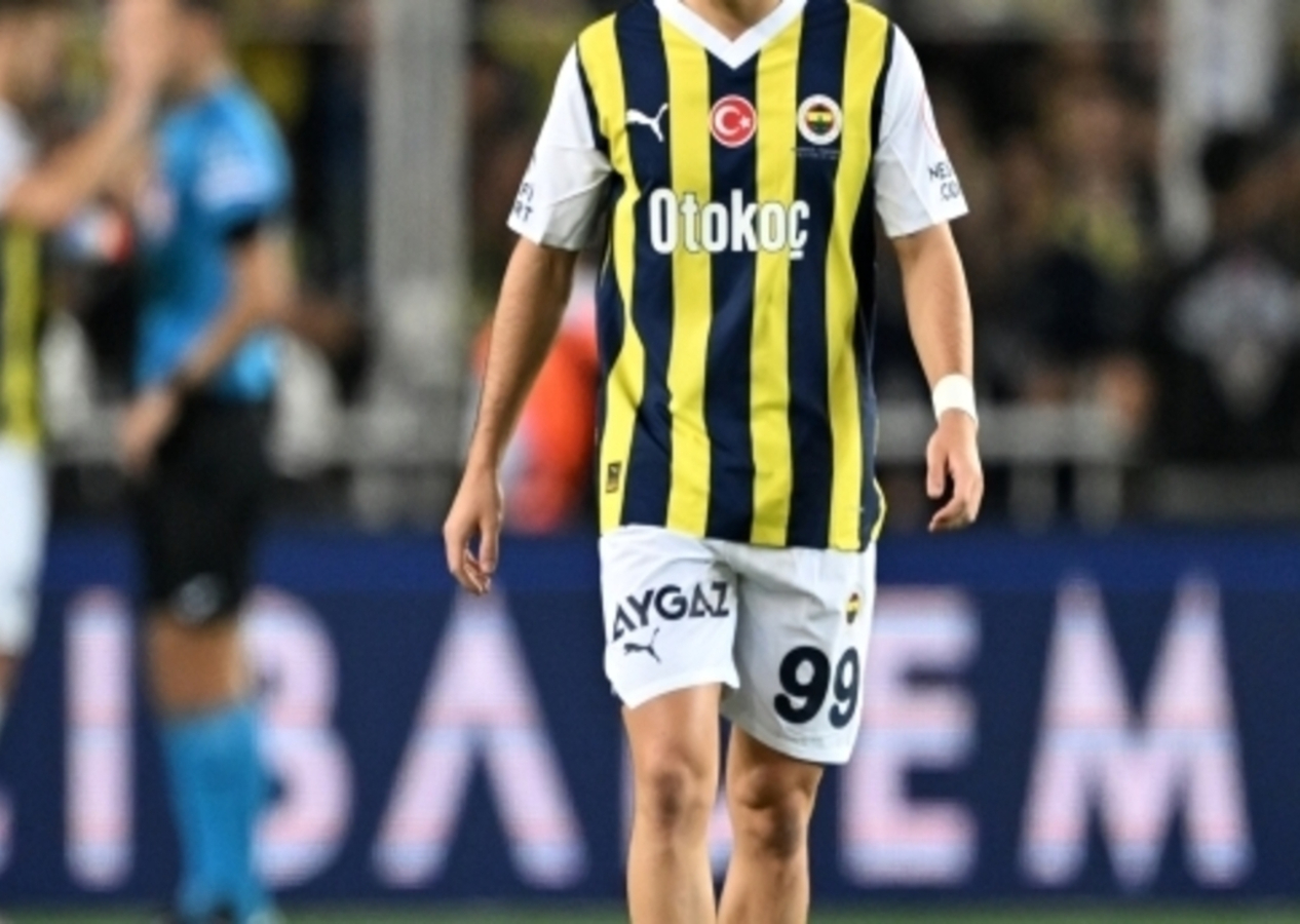 Fenerbahçe'de sürpriz ayrılık! Yıldız oyuncu İstanbul ekibine kiralandı