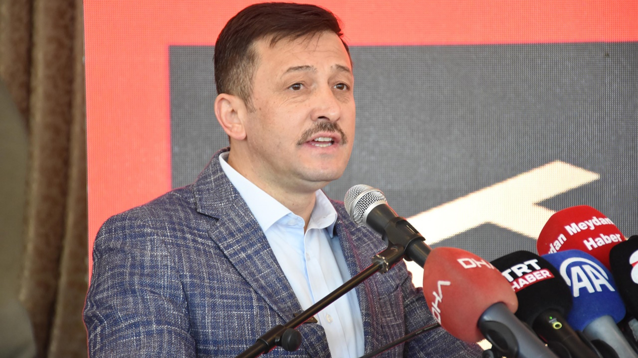 AK Parti'nin İzmir başkan adayı Hamza Dağ'dan suda yüzde 50 indirim sözü