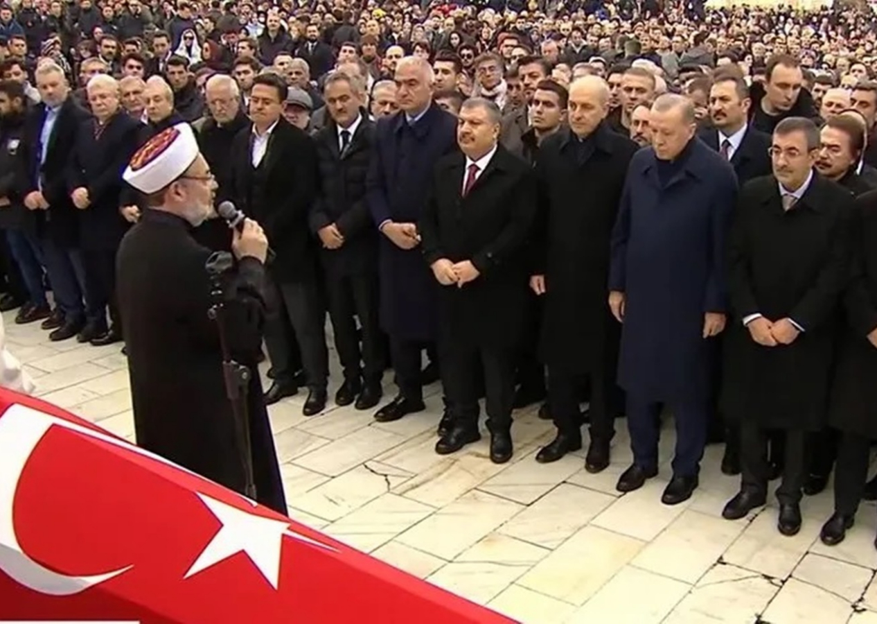 Yazar Alev Alatlı son yolculuğuna uğurlandı! Cumhurbaşkanı Erdoğan: Ablaların ablasını ebediyete uğurluyoruz
